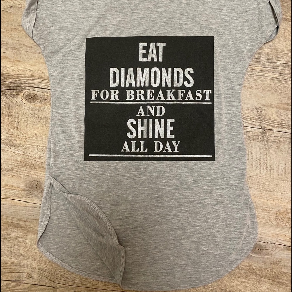 Graphic Tee - Picture 4 of 8